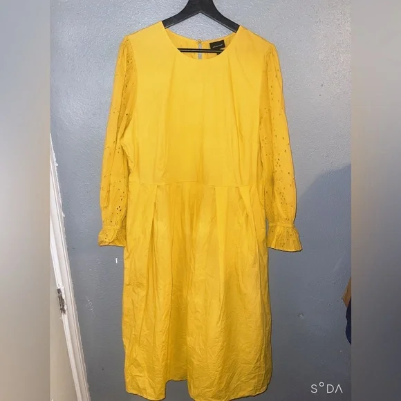 Who what wear yellow dress size X-Large leave has handmade flower not new long. - Picture 6 of 12